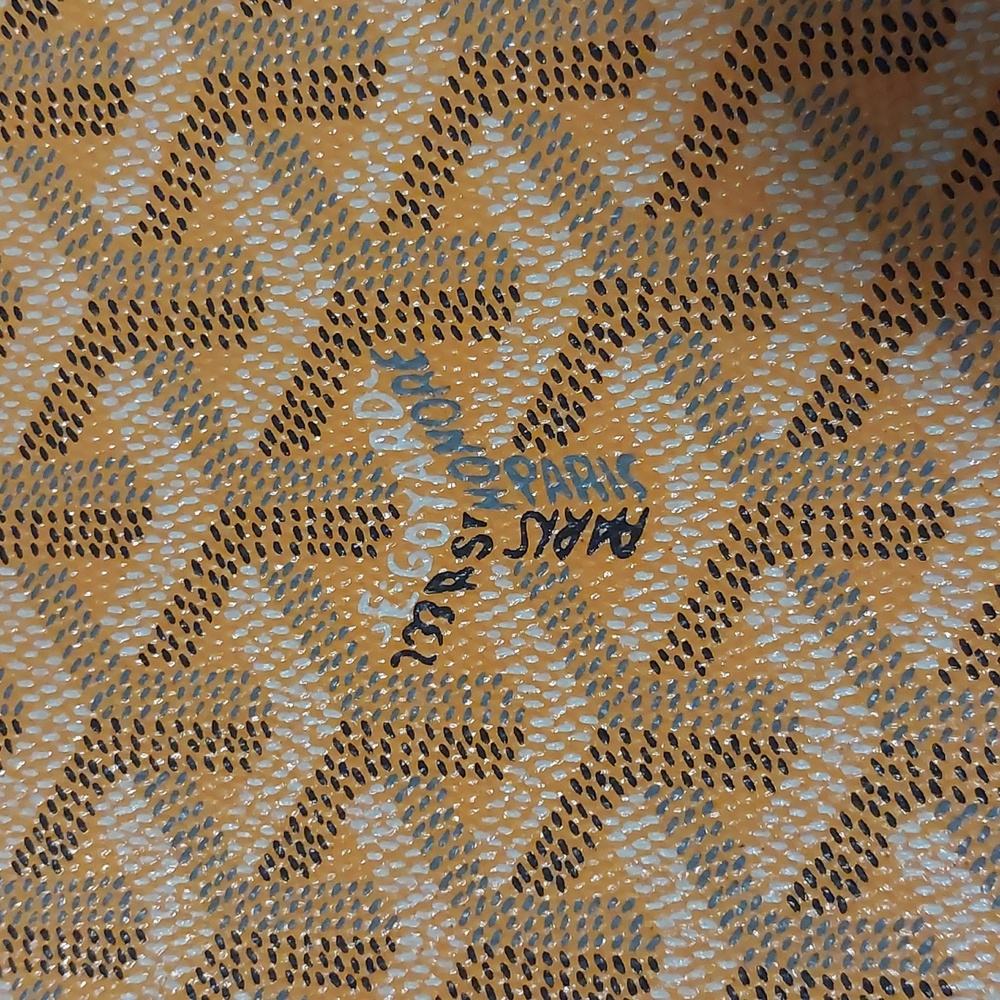 New Luxury Clutch-Juvan MM Pouch Rare Color Yellow - Picture 3 of 8